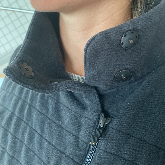 Lulu lemon sweatshirt - Picture 3 of 3